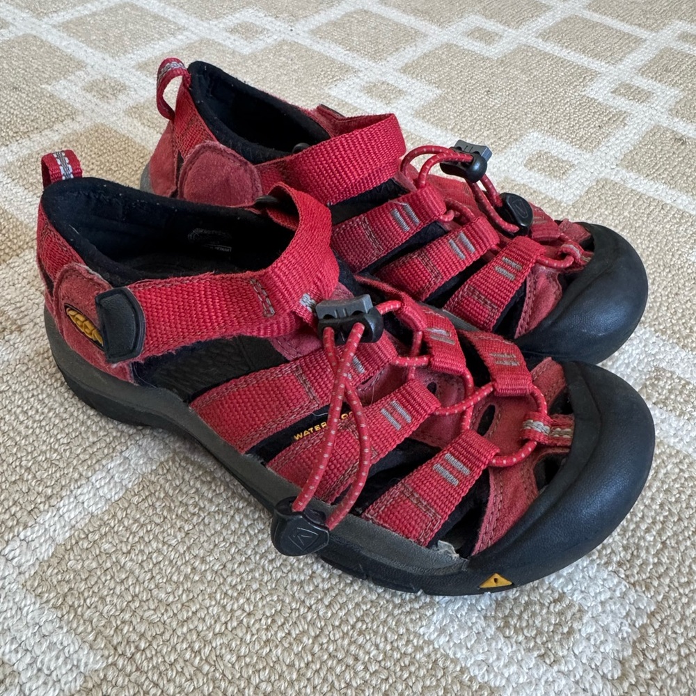 KEEN Kids Waterproof Sport Sandals Red Black Trail Hiking Shoes Beach Summer 1 - Picture 7 of 7